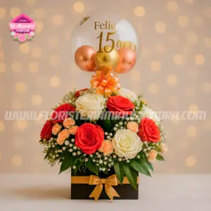 Rosas blanca y rojas con Globo de 15 años